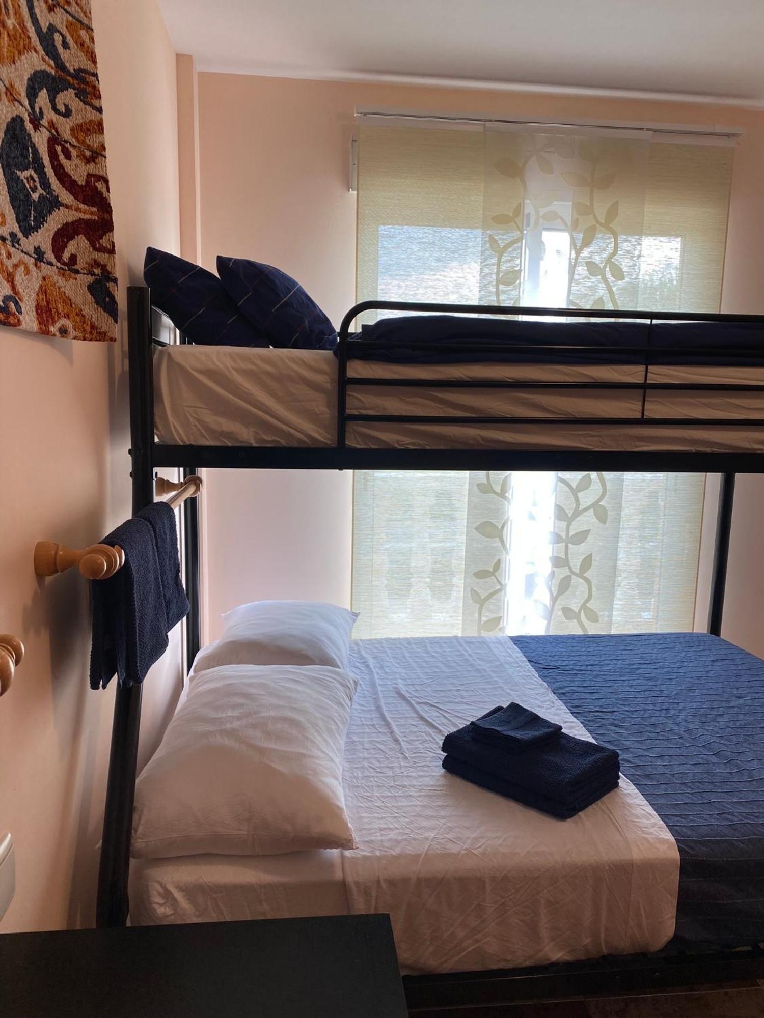 Comfortable Guest Room With Balcony Beniarjo Εξωτερικό φωτογραφία